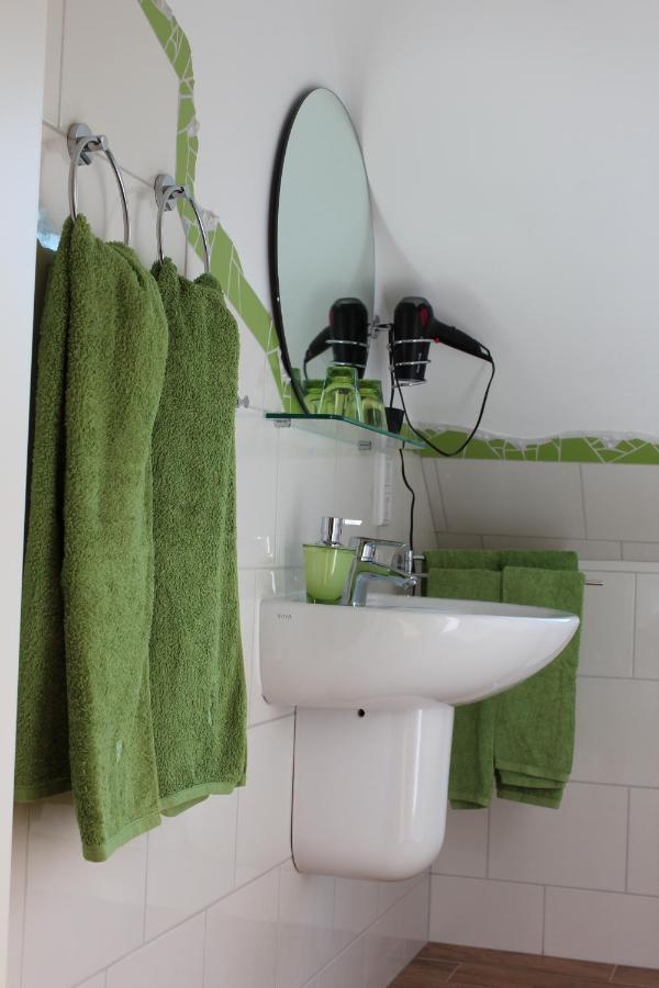 Schloms Hof Apartment Waffensen Bagian luar foto